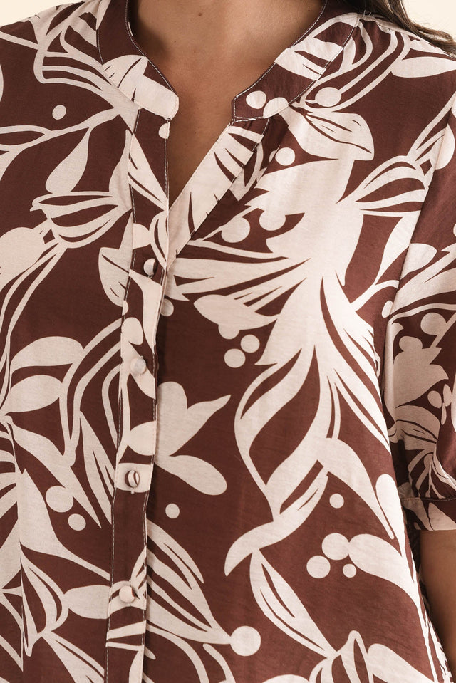 Abel Chocolate Palm Button Top,Detail,Brunette model,alt text|model:Brontie image 5