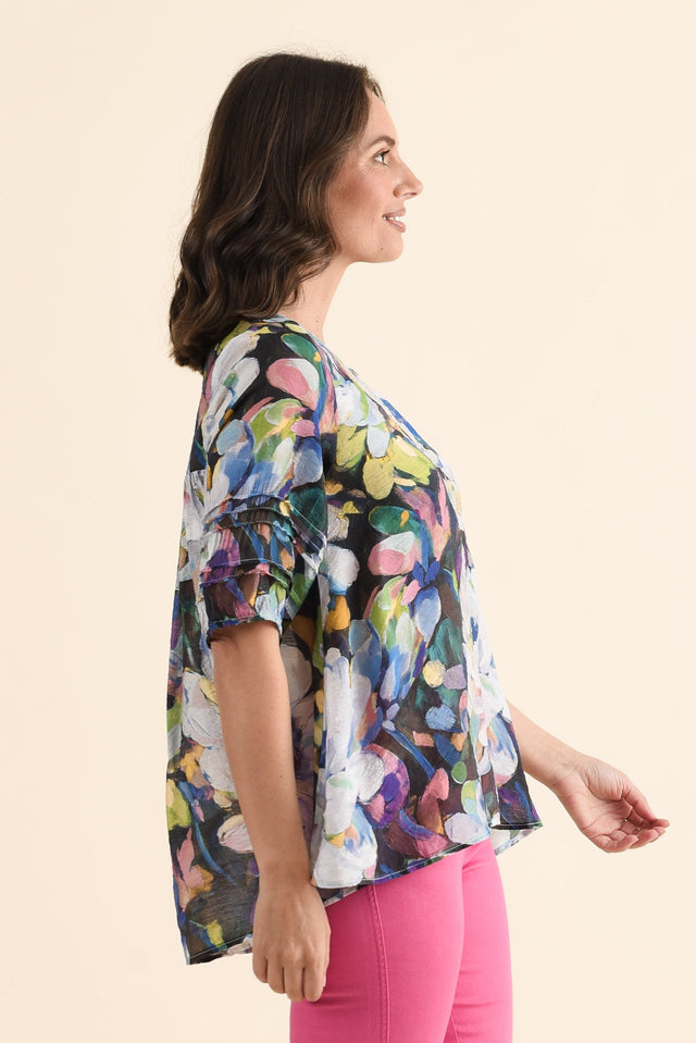 Acacia Blue Floral Button Top,brunette model,Side of Outfit,alt text|model:MJ image 3