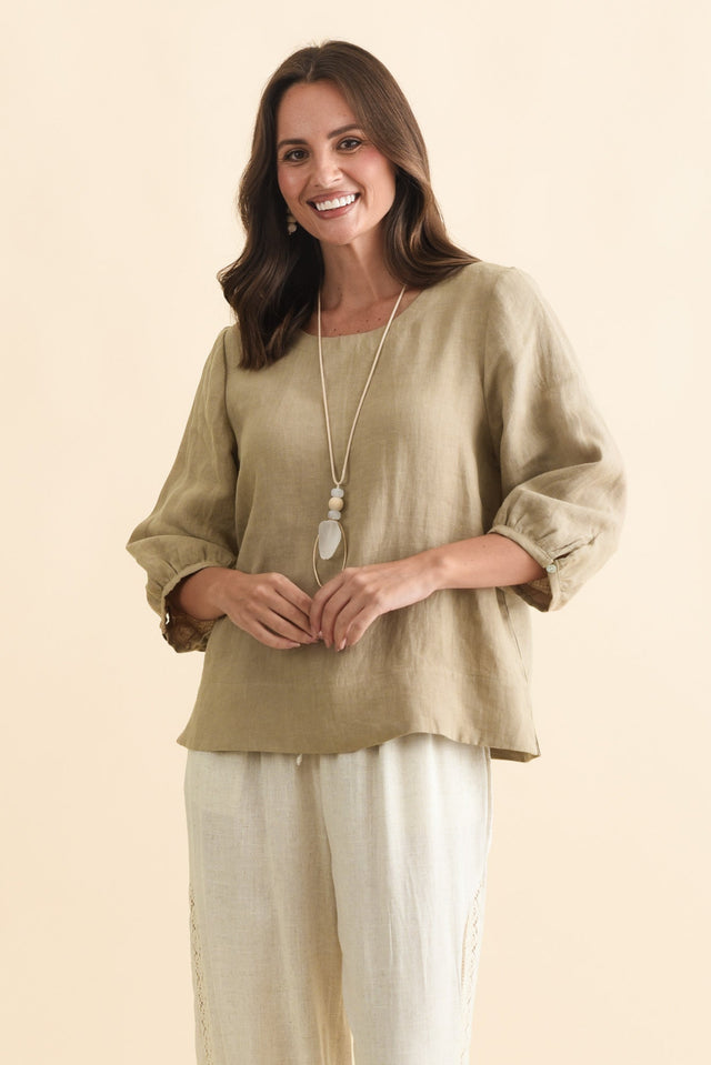 alt text|model:MJ image 1