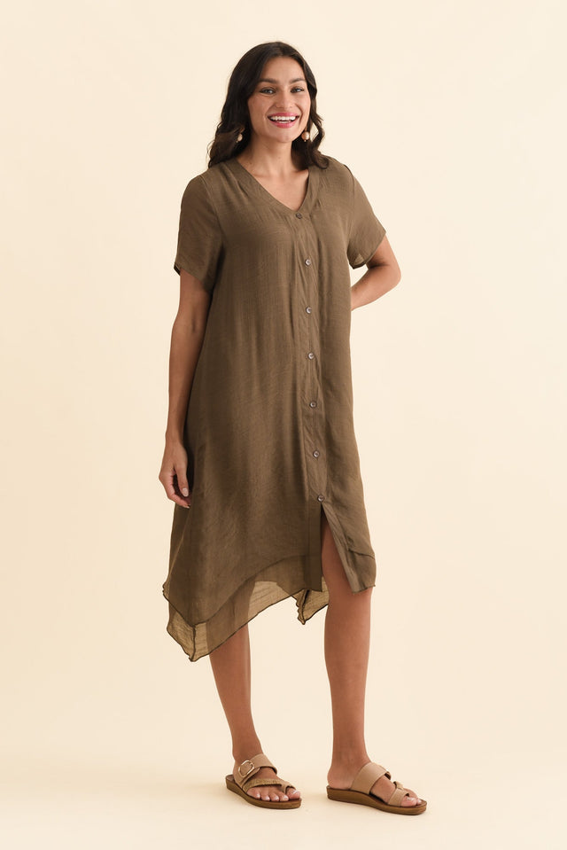 Adelaide Chocolate Layered Button Dress,Brunette model,alt text|model:Brontie image 5
