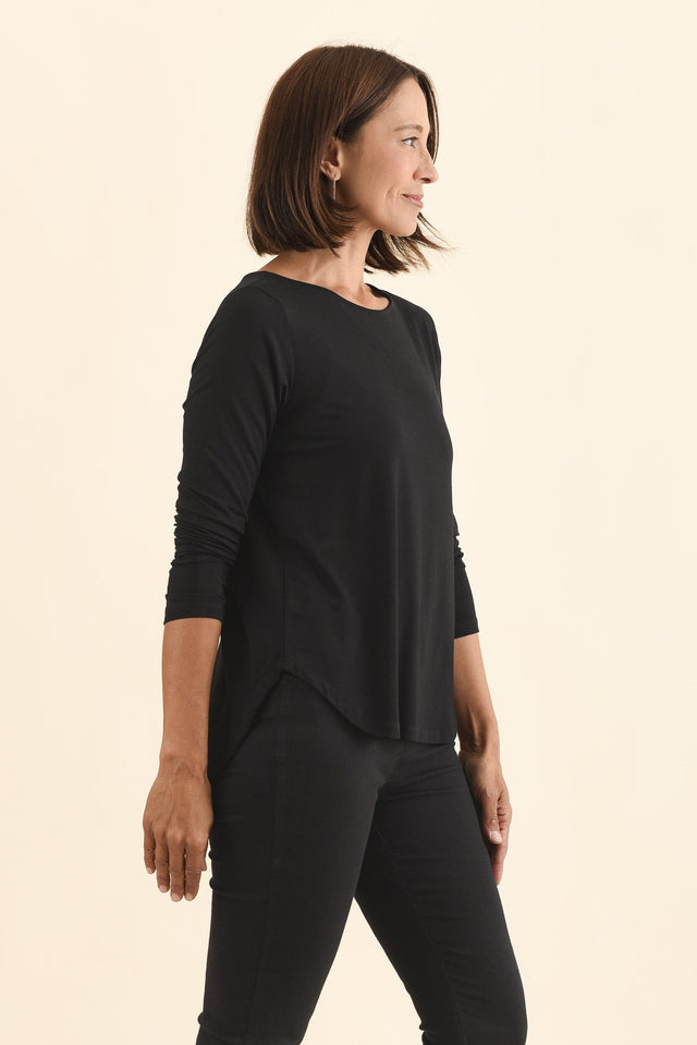Adele Black Long Sleeve Bamboo Tee,Brunette model,alt text|model:Cara image 5