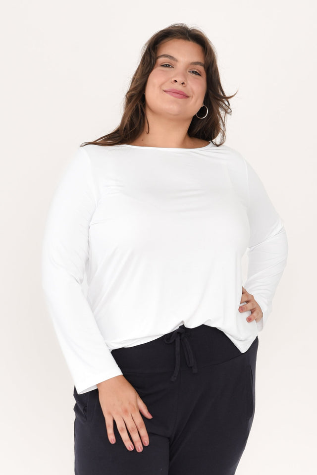 Adele White Long Sleeve Bamboo Tee,Brunette model,plus-size,curve-basics,curve-tops,plus-size-sleeved-tops,plus-size-basic-tops,plus-size-winter-clothing,alt text|model:Gabby