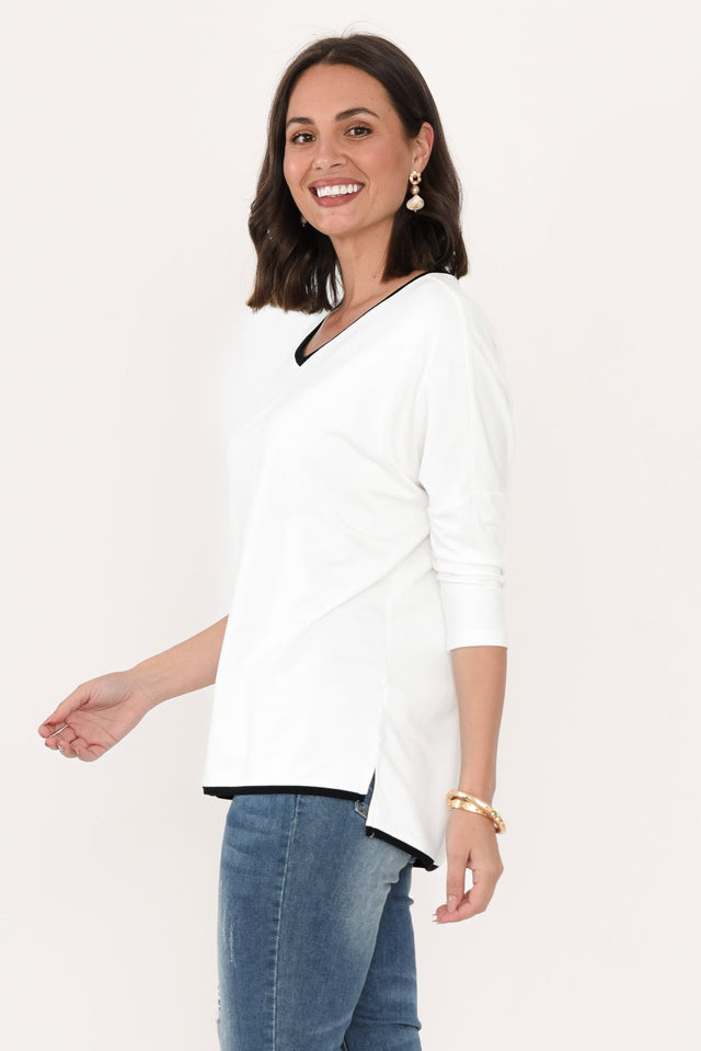 alt text|model:MJ image 4