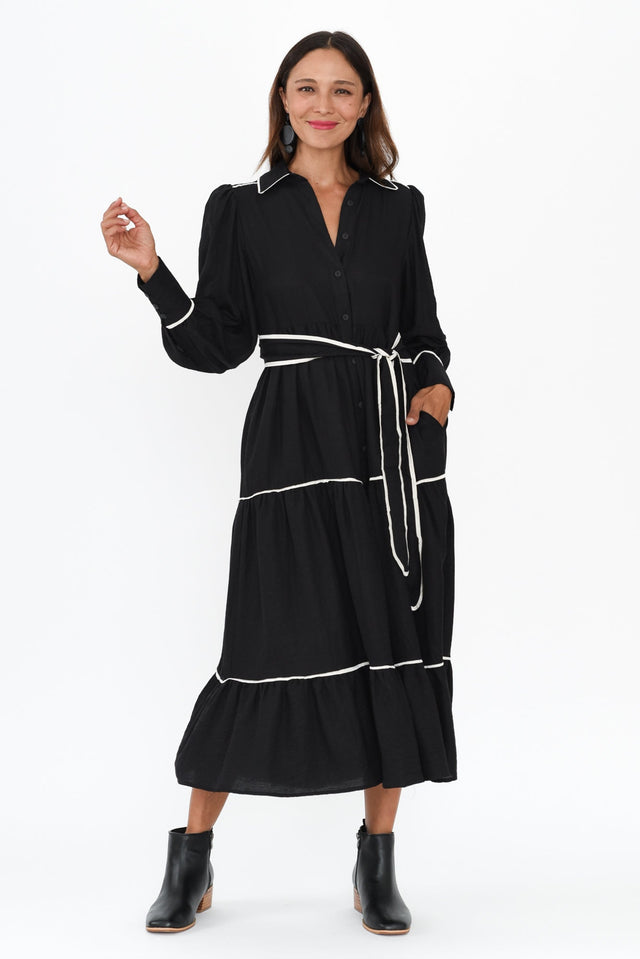 alt text|model:Cara image 3