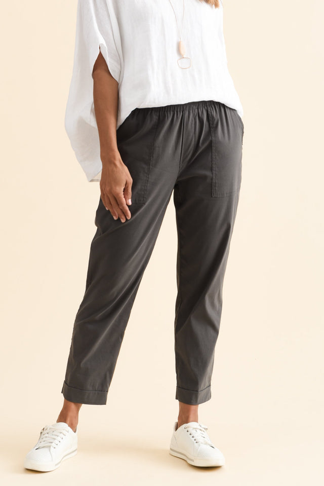 alt text|model:Cara image 1