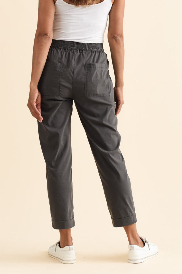 alt text|model:Cara image 5