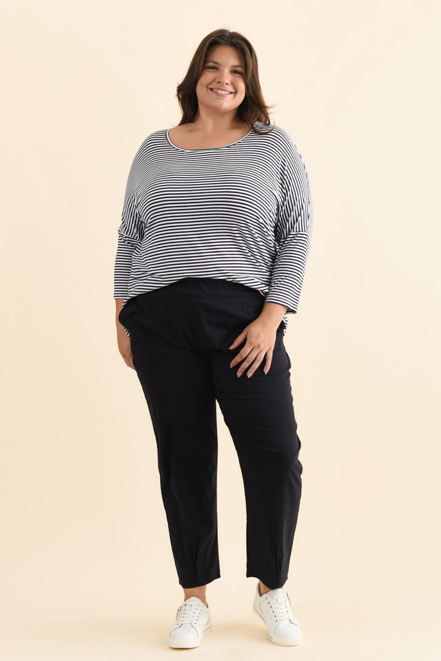 Air-Lite Navy Stretch Pocket Pants,Brunette model,alt text|model:Gabby image 14
