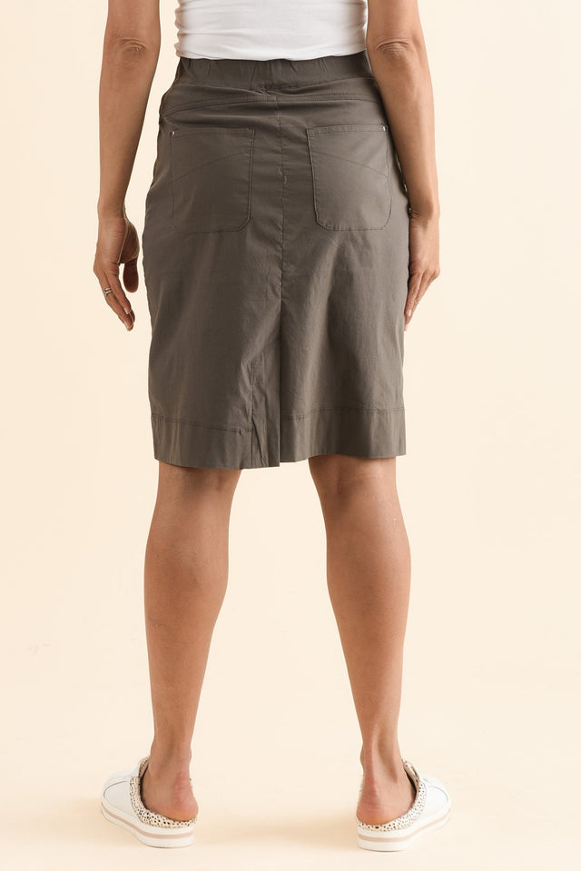 Air-Lite Olive Stretch Pocket Skirt,Back,Brunette model,alt text|model:Cara image 4