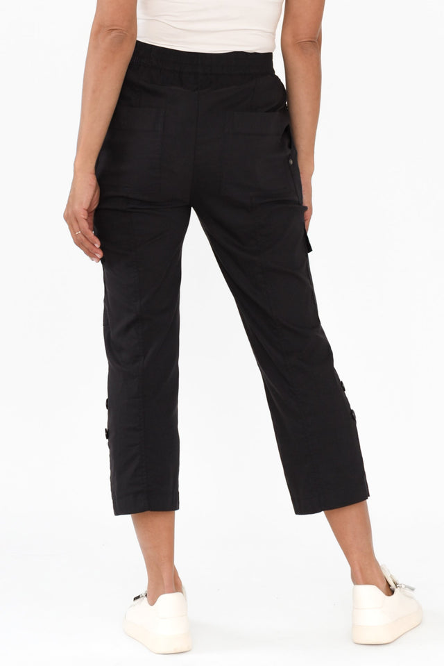 alt text|model:Cara image 5