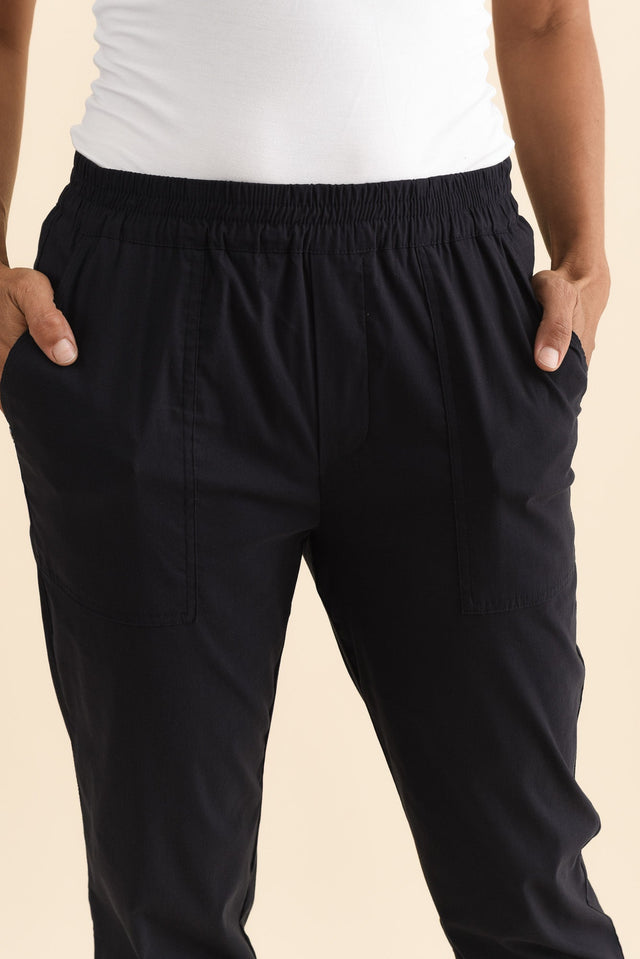 Air-Lite Navy Stretch Cropped Pants,Brunette model,alt text|model:Cara image 6
