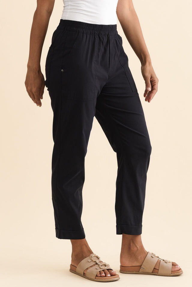 Air-Lite Navy Stretch Cropped Pants,Brunette model,alt text|model:Cara image 4
