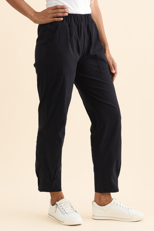 Air-Lite Navy Stretch Pocket Pants,Brunette model,alt text|model:Cara image 5