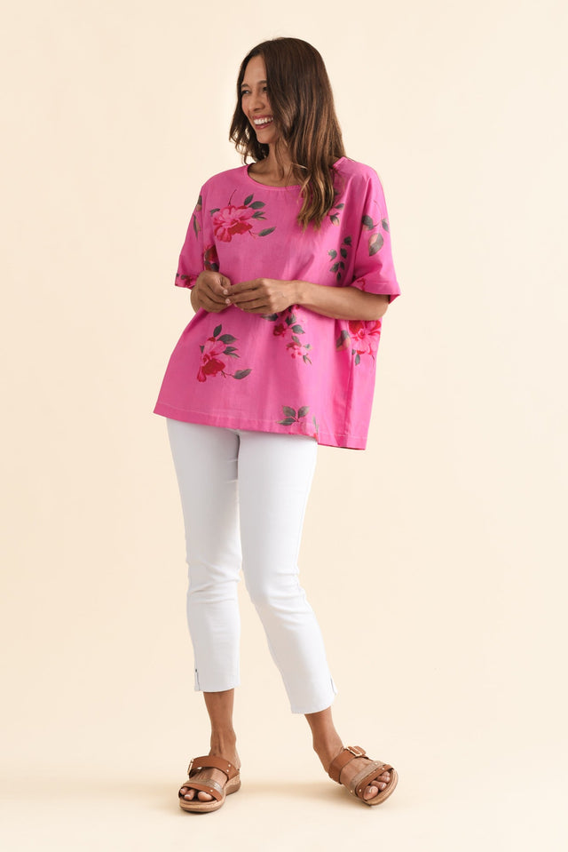 alt text|model:Cara image 6