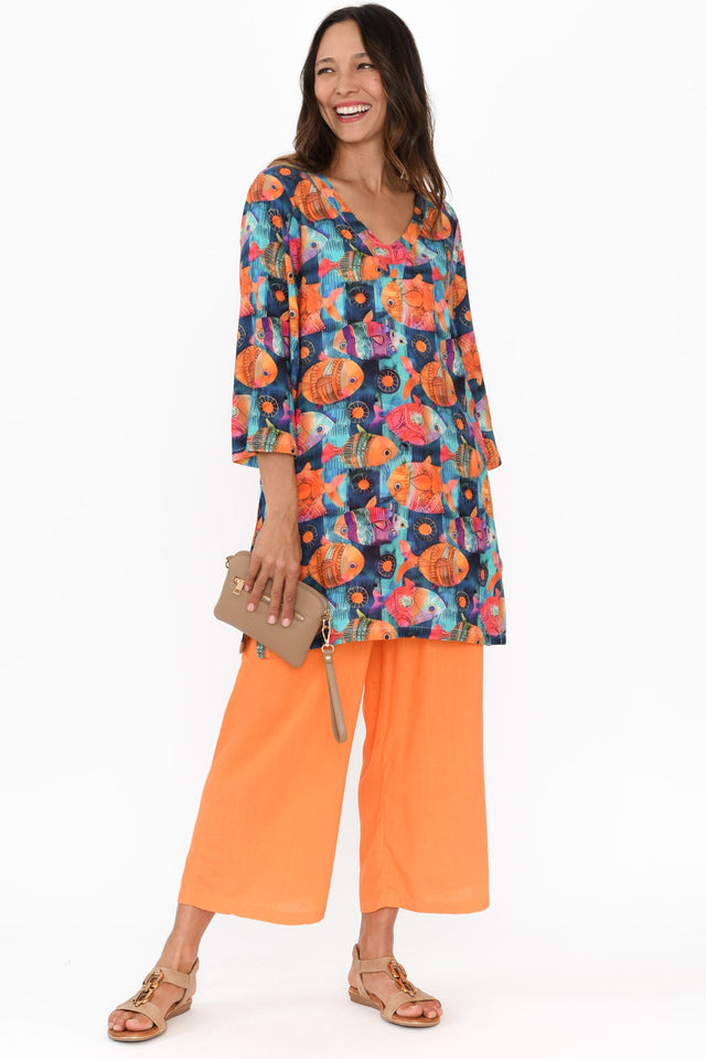 alt text|model:Cara image 4