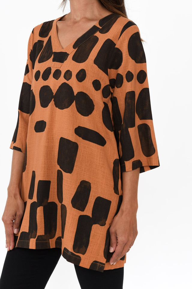 alt text|model:Cara image 6