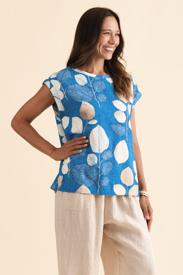 Alta Blue Leaf Linen Cotton Top,Brunette model,alt text|model:Cara image 4