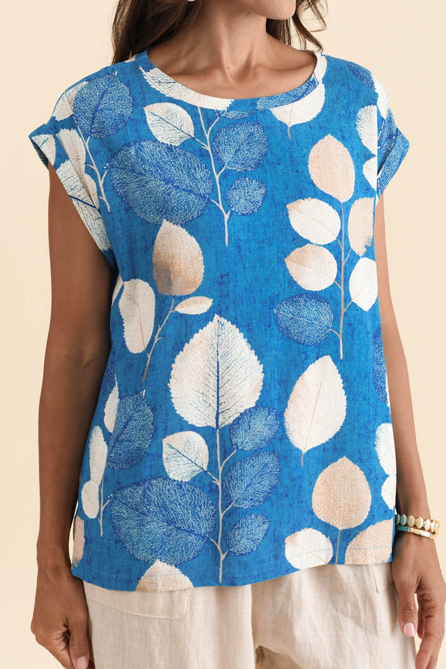 Alta Blue Leaf Linen Cotton Top,Brunette model,alt text|model:Cara image 6