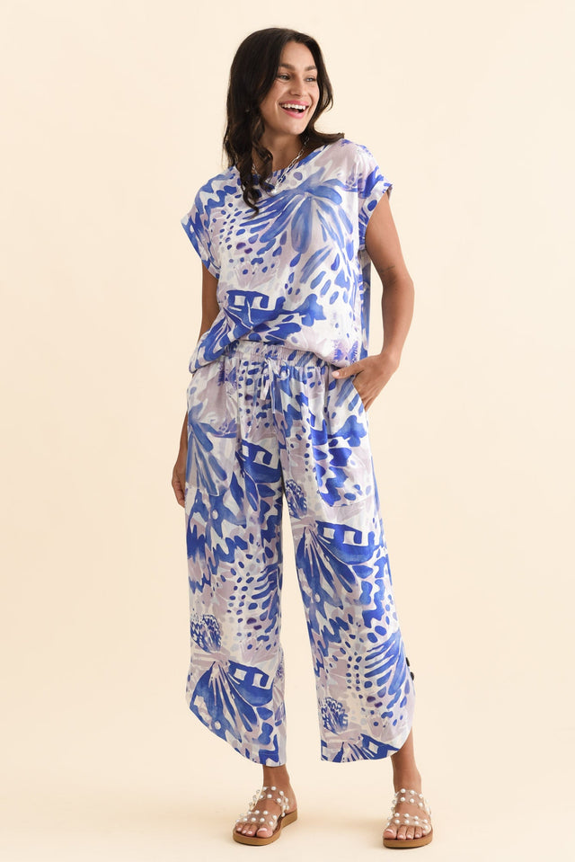Alta Cobalt Abstract Linen Cotton Top,Brunette model,alt text|model:Brontie image 3