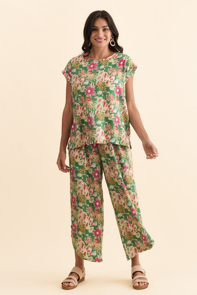 alt text|model:Brontie image 7