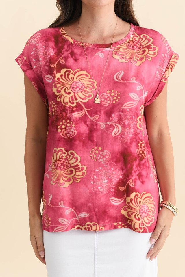 Alta Pink Flower Linen Cotton Top,Brunette model,alt text|model:MJ image 6