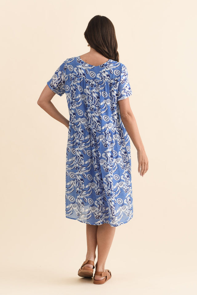 Alysse Blue Floral Pocket Dress,Brunette model,alt text|model:MJ image 5