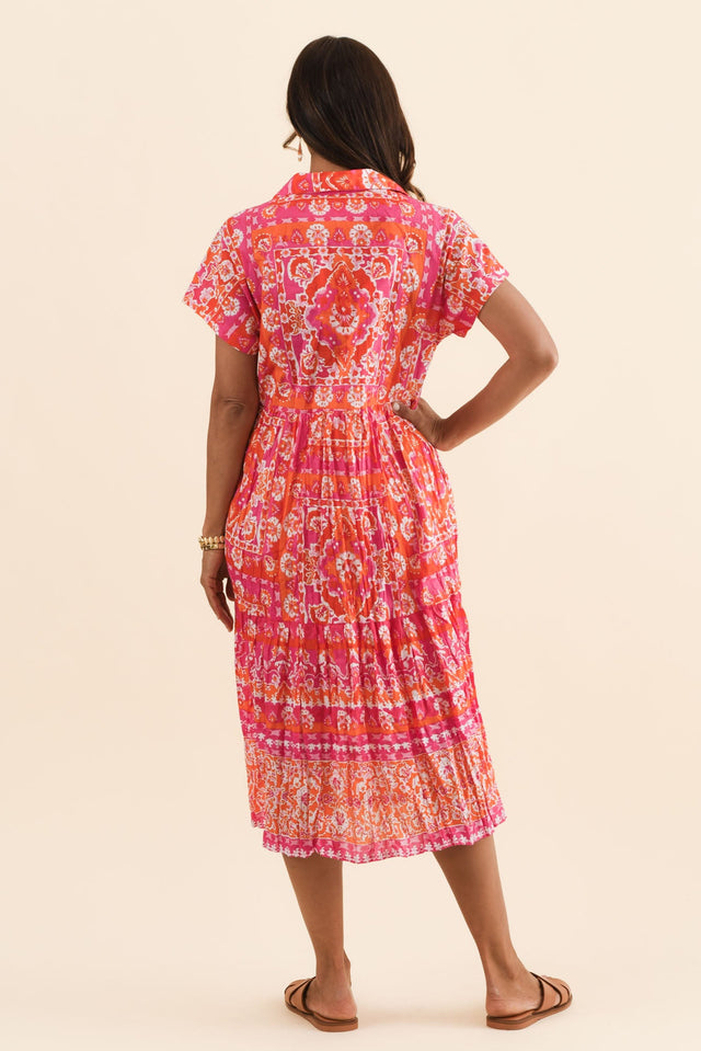 alt text|model:Cara image 5