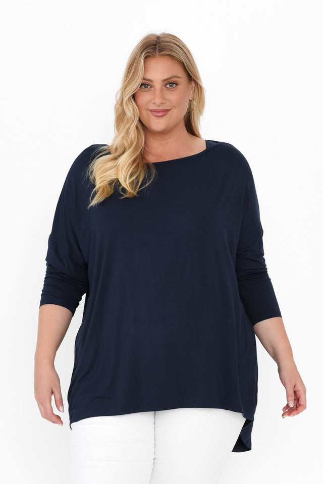 Anakin Navy Hi Lo Bamboo Top,Blonde model,plus-size,curve-tops,plus-size-sleeved-tops,plus-size-winter-clothing,alt text|model:Caitlin image 10