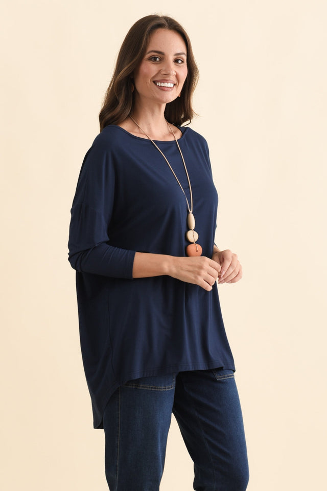 Anakin Navy Hi Lo Bamboo Top,Brunette model,alt text|model:MJ image 6