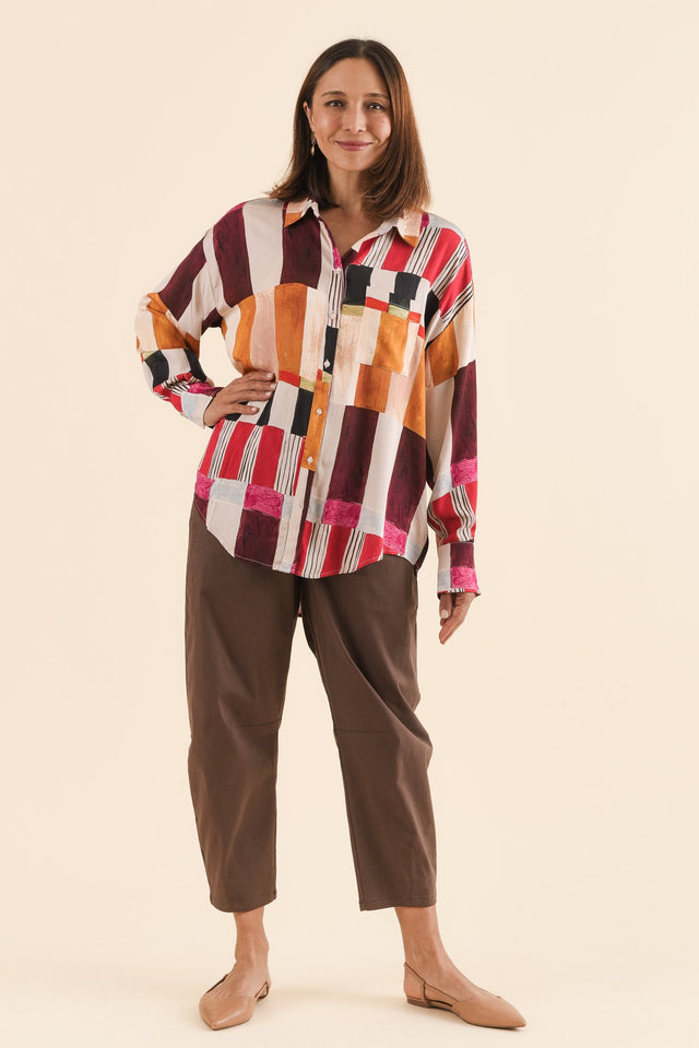 Glenda Red Geo Collared Shirt,Full Body,Brunette model,alt text|model:Cara image 6