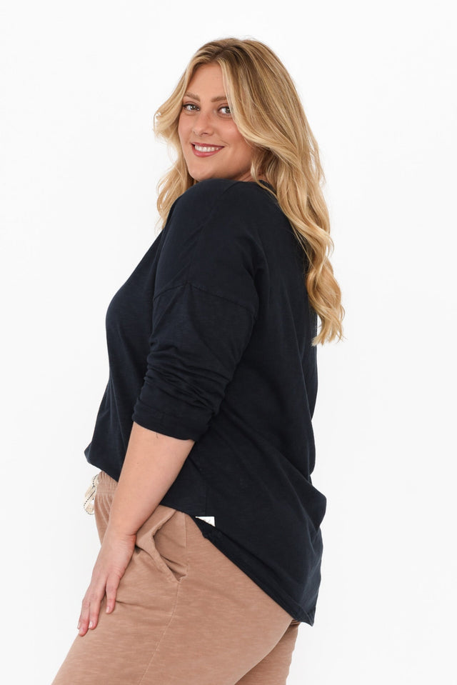 alt text|model:Caitlin image 10