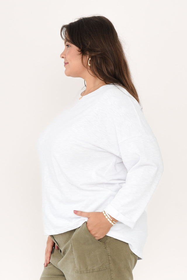 Annie White Cotton Top,Brunette model,alt text|model:Gabby image 10