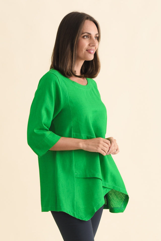 alt text|model:MJ image 4