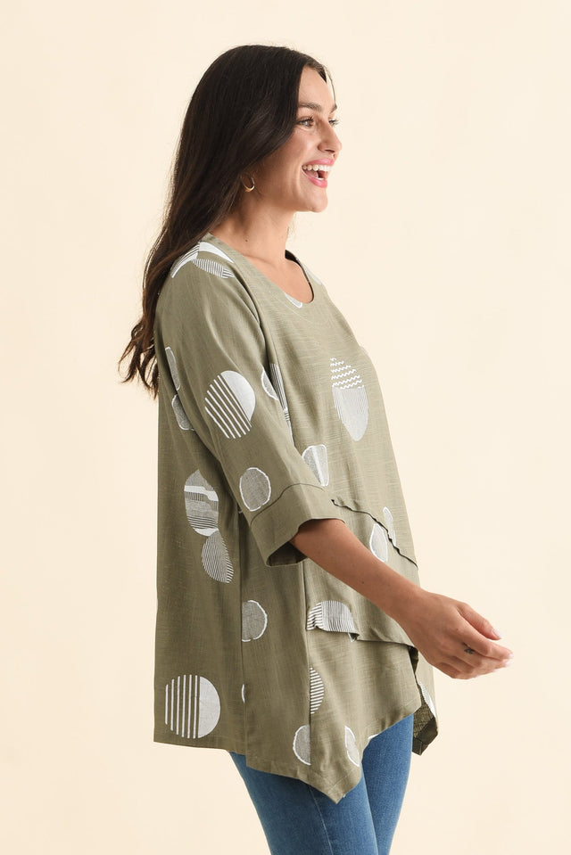 Anya Olive Spot Linen Cotton Top,Brunette model,alt text|model:Brontie image 4