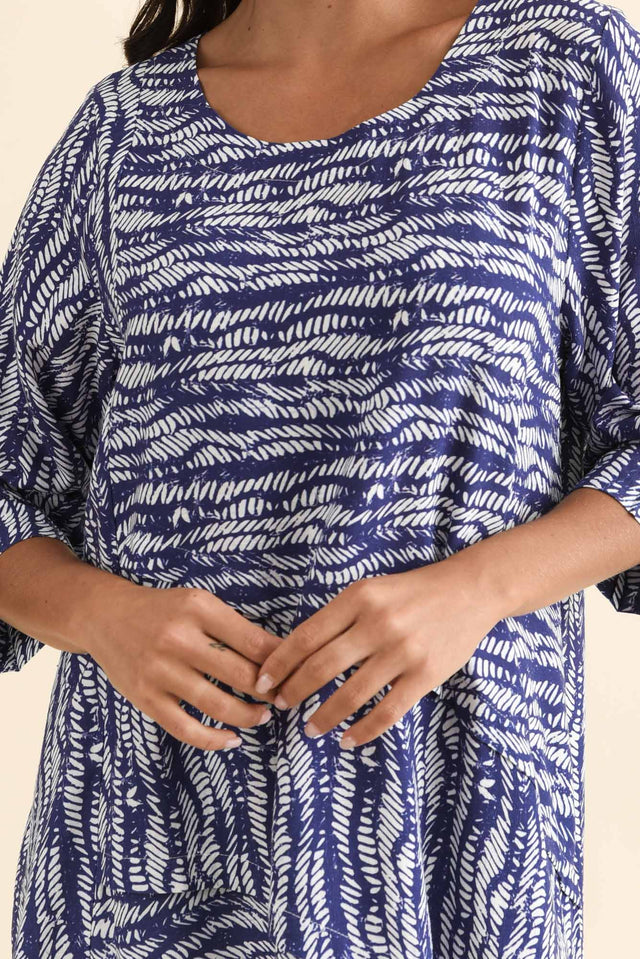 alt text|model:Brontie image 5