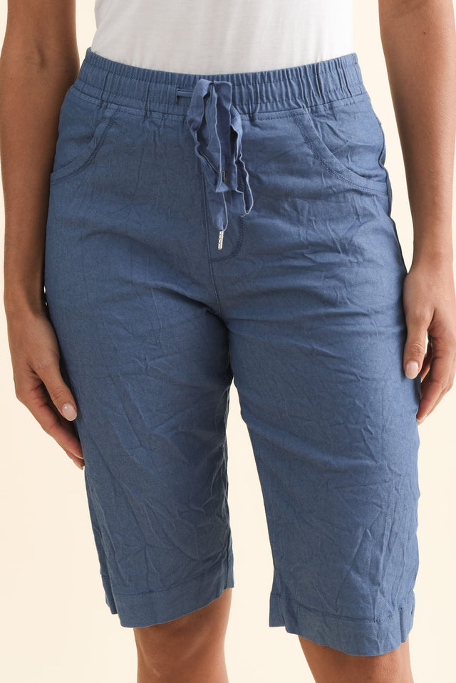 Asha Blue Travel Shorts,Brunette model,alt text|model:Brontie image 7