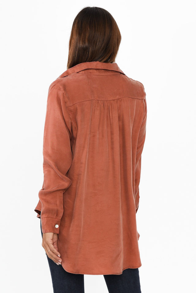 alt text|model:Cara image 6