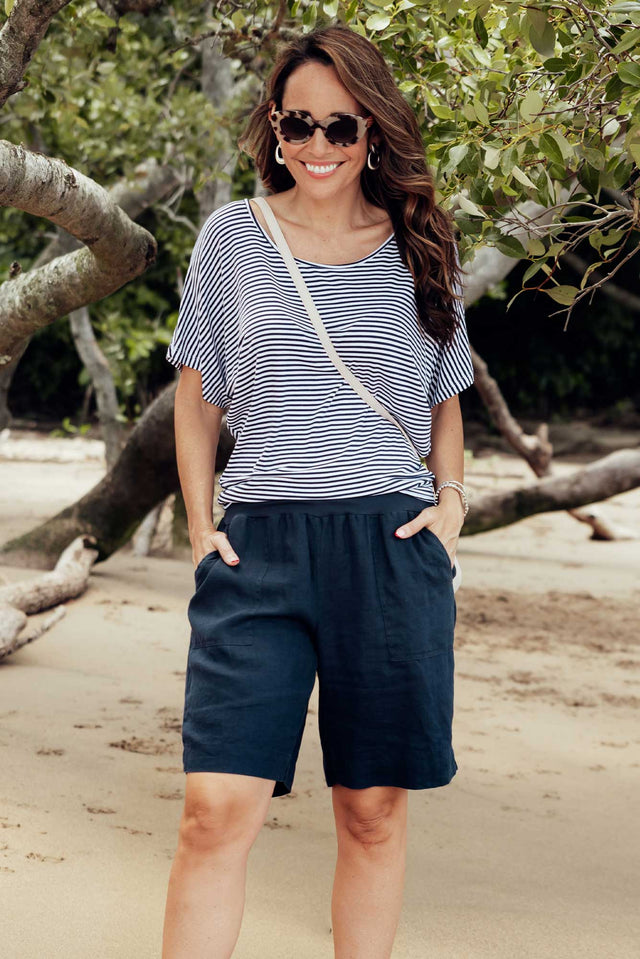 Aster Navy Linen Shorts,Lifestyle