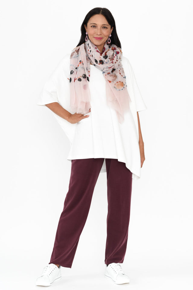 alt text|model:Cara image 3