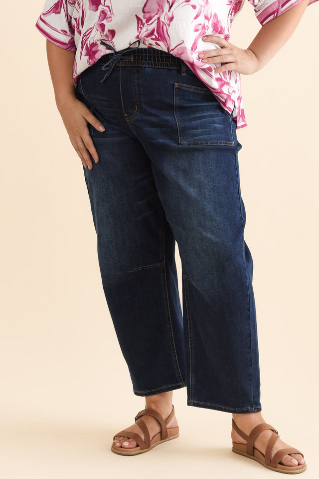 plus-size,curve-bottoms,plus-size-pants,plus-size-jeans,plus-size-winter-clothing,alt text|model:Gabby