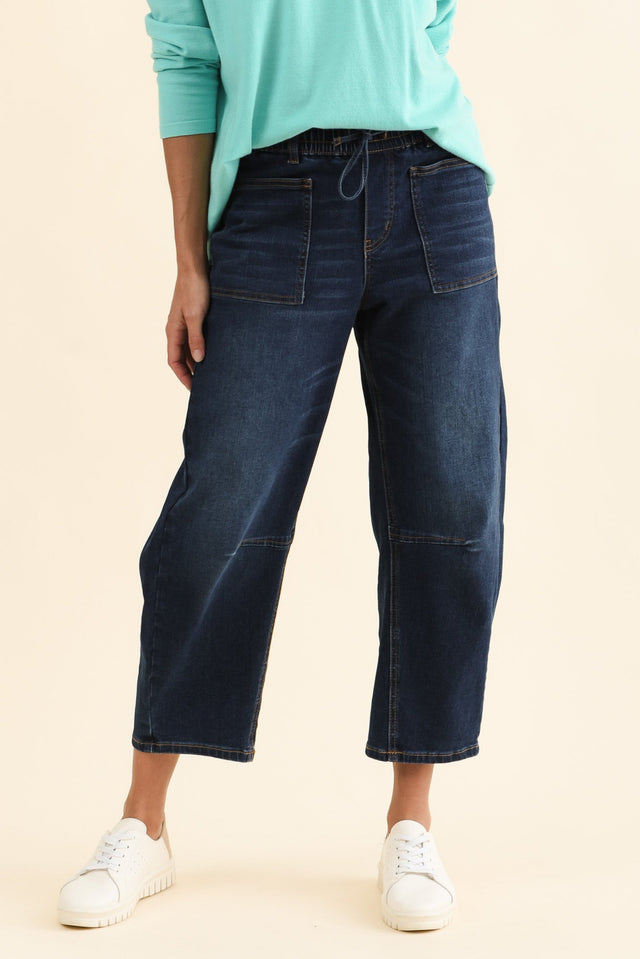 BB Barrel Dark Blue Jeans,Full Body,Brunette model,alt text|model:Brontie