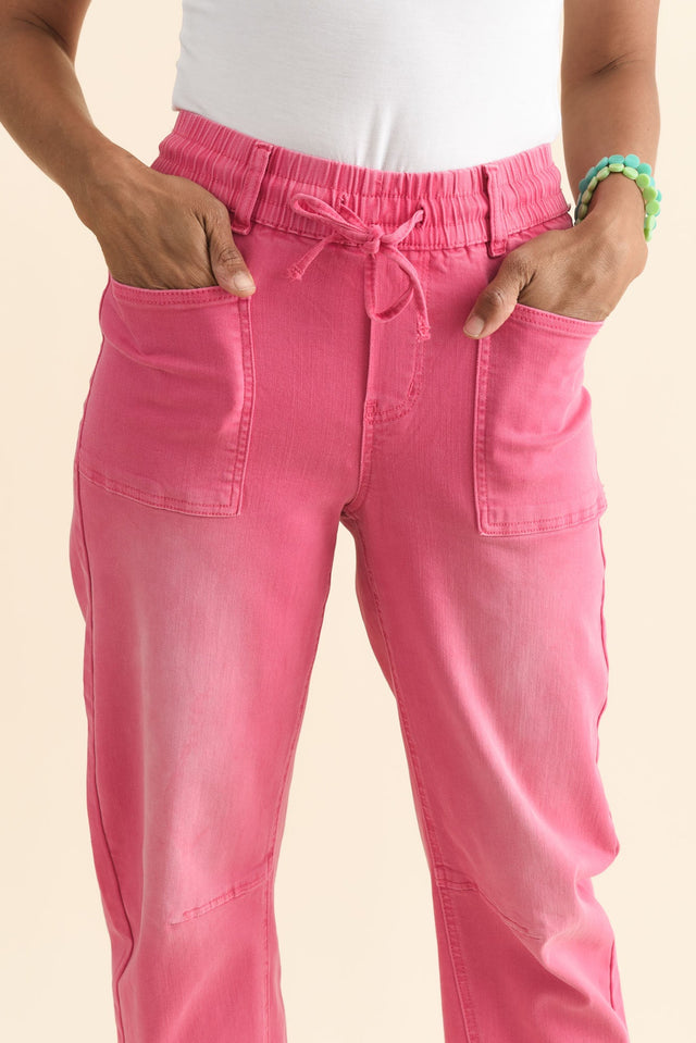 alt text|model:Cara image 6