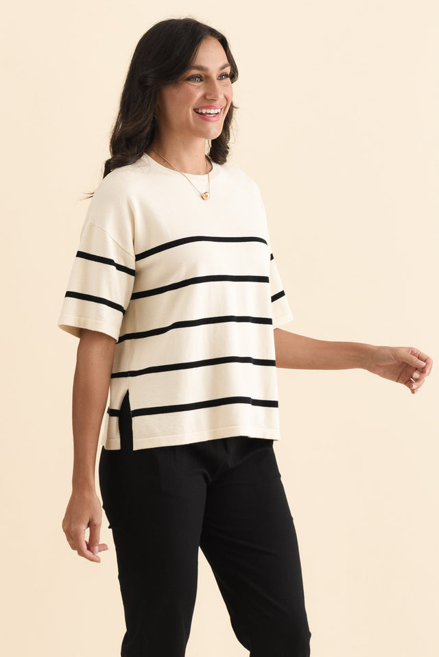 alt text|model:Brontie image 4