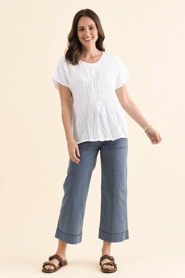 Beck White Crinkle Cotton Top,Full Body,Brunette model,alt text|model:MJ image 6