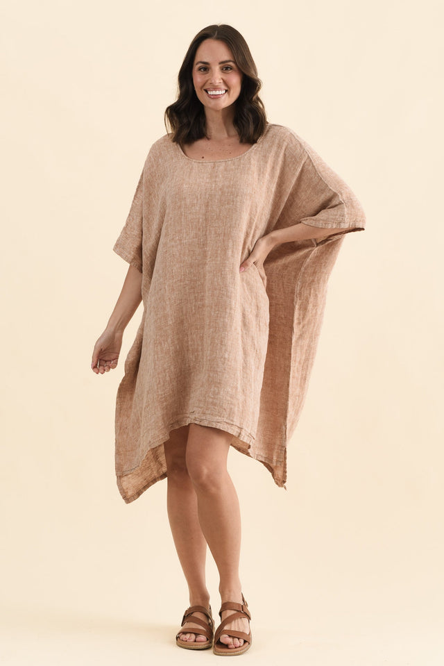 Belize Rust Linen Kaftan,Full Body,Brunette model,alt text|model:MJ