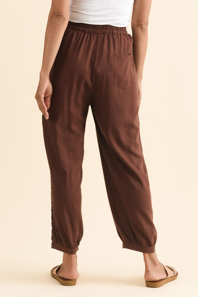 alt text|model:Cara image 5