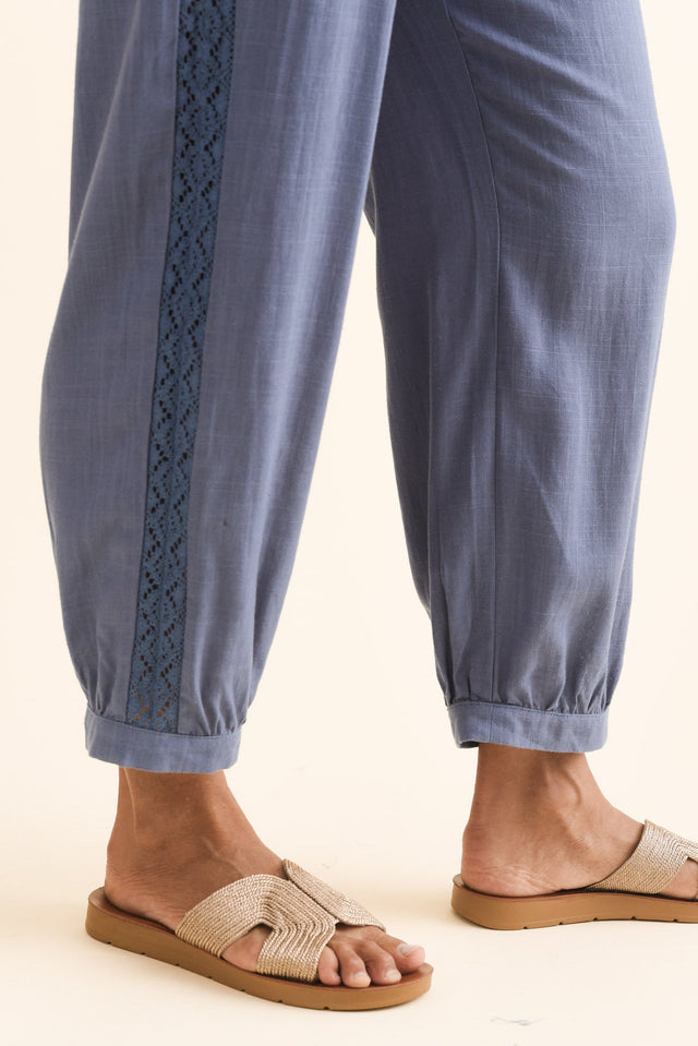 Beretta Steel Lace Linen Blend Pants,Brunette model,Detail, alt text|model:Cara image 8