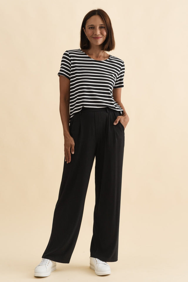Billie Black Bamboo Wide Leg Pants,Brunette model,alt text|model:Cara image 7
