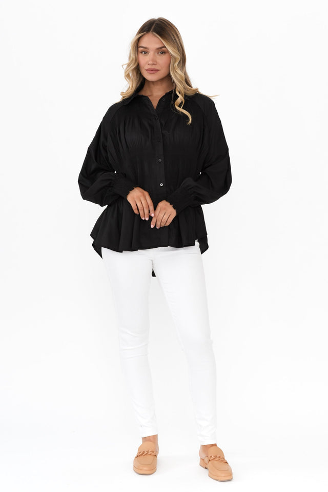 alt text|model:Mollie image 3