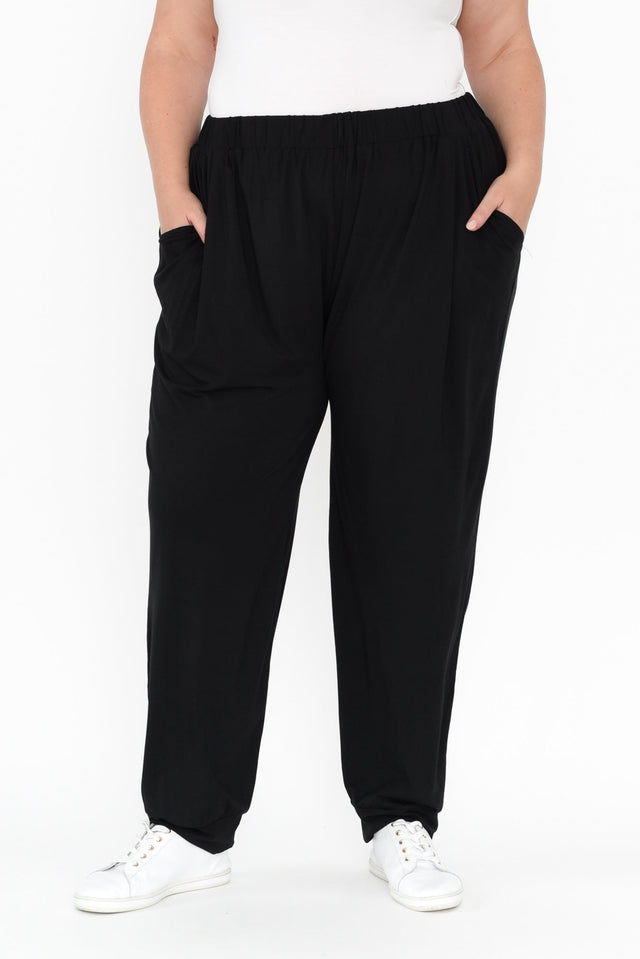 Black Bamboo Everyday Pants,Blonde model,plus-size,curve-basics,curve-bottoms,plus-size-Pants,plus-size-basic-bottoms,alt text|model:Caitlin