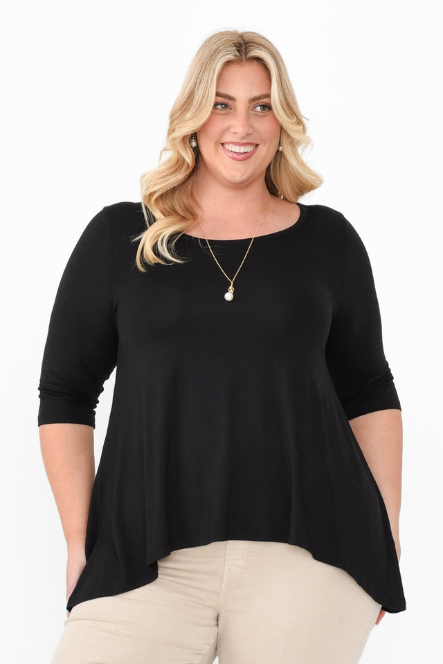 Black Bamboo Hi Lo Hem Top,Blonde model,plus-size,curve-basics,curve-tops,plus-size-sleeved-tops,plus-size-basic-tops,plus-size-work-edit,alt text|model:Caitlin image 7